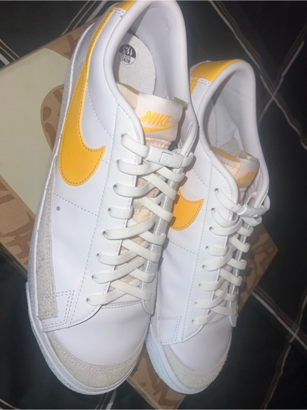 Nike Blazer Low Yellow Size 11.5 m